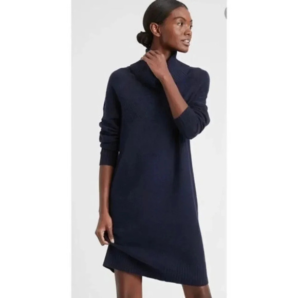 Banana Republic factory  sweater dress - Picture 1 of 10